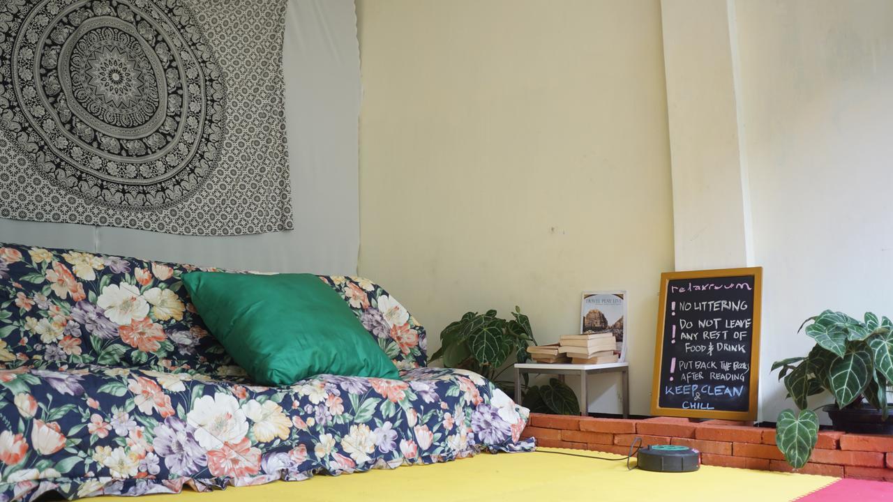 เดอะ สลีปปิ้งรูม โฮเทล Hostel ยอกยาการ์ตา ภายนอก รูปภาพ