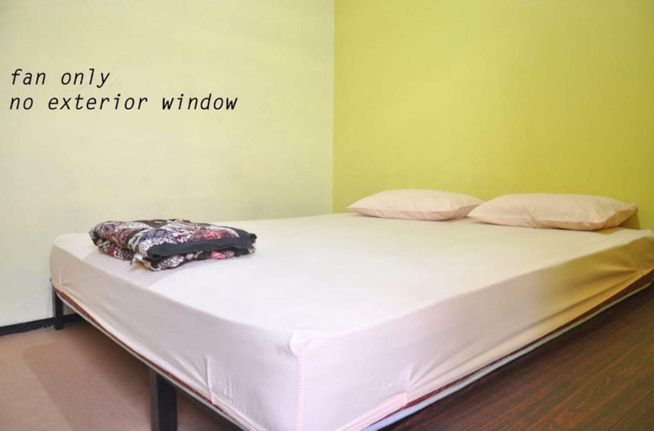 เดอะ สลีปปิ้งรูม โฮเทล Hostel ยอกยาการ์ตา ภายนอก รูปภาพ