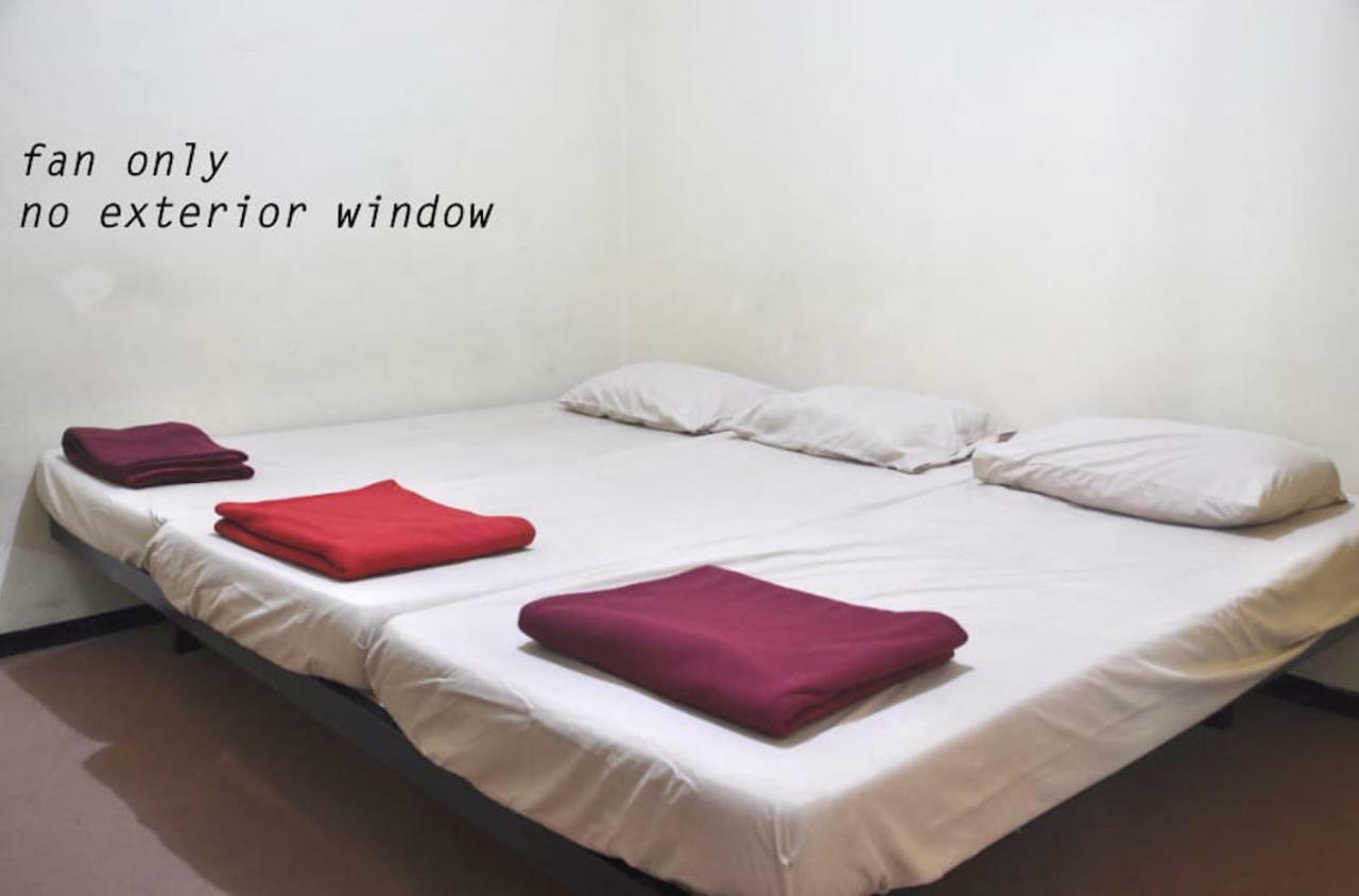 เดอะ สลีปปิ้งรูม โฮเทล Hostel ยอกยาการ์ตา ภายนอก รูปภาพ